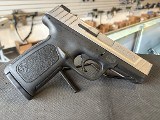 SMITH & WESSON SD40 VE .40 S&W - 2 of 2