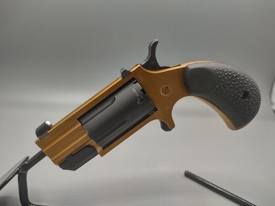 NORTH AMERICAN ARMS PUG DUSK .22 lr & .22 mag