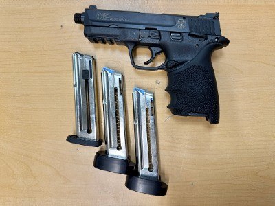 SMITH & WESSON M&P22 COMPACT THREADED BARREL .22 LR