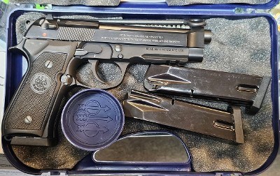 BERETTA MODEL 96A1 .40 CAL .40 CALIBER