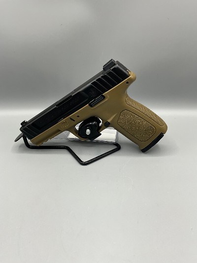 SMITH & WESSON SD 40 .40 S&W