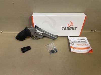 TAURUS 66 .357 MAG