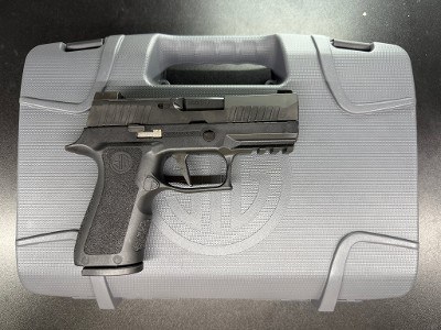 Sig Sauer P-320 XCompact 9MM LUGER (9X19 PARA)