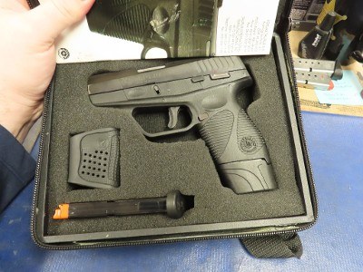 TAURUS PT740 Slim .40 S&W