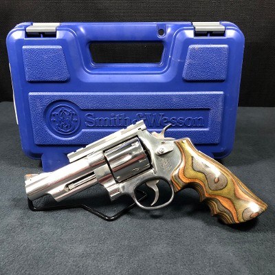 SMITH & WESSON 629-6 .44 MAGNUM