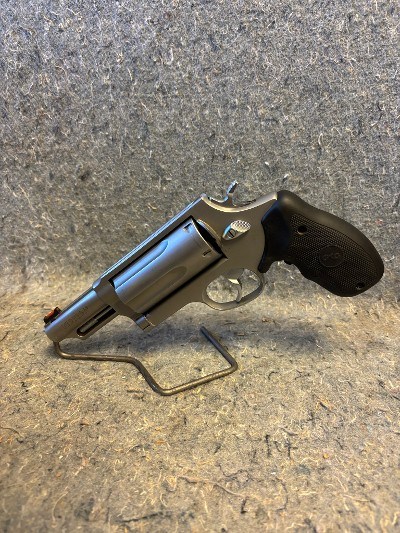 TAURUS THE JUDGE .45 LC/.410 GA