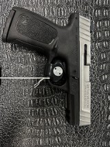 SMITH & WESSON SD9 VE 9MM LUGER (9x19 PARA) - 2 of 3