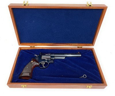 SMITH & WESSON MODEL 29-10 "Dirty Harry" .44 MAGNUM