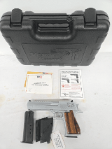 MAGNUM RESEARCH Desert Eagle XIX Chrome w/Hard Case, 2 Mags, 2 Sets of Grips .50 AE - 1 of 3