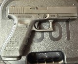 GLOCK G22 GEN 4 .40 S&W - 1 of 2
