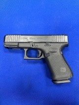 GLOCK G23 GEN 5 .40 S&W - 2 of 3