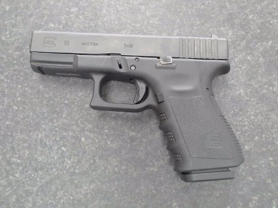 GLOCK 19 GEN 3 9MM LUGER (9x19 PARA)