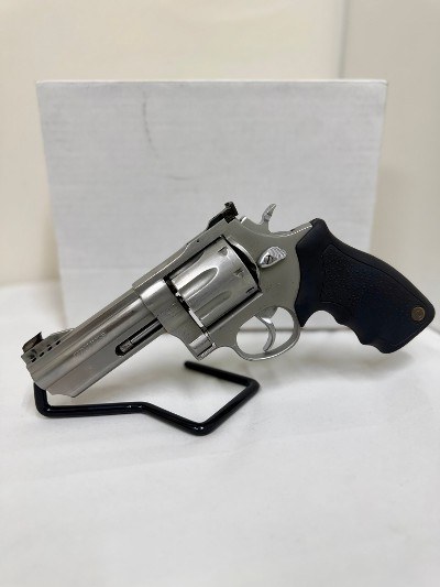 TAURUS 608 .357 MAG