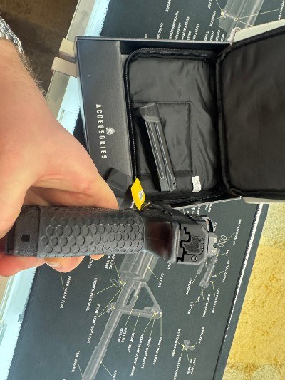 SPRINGFIELD ARMORY ECHELON THREADED (3-DOT) 9MM LUGER (9X19 PARA)