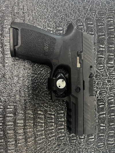 SIG SAUER P320 9MM LUGER (9x19 PARA)