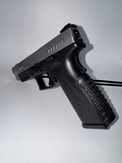 SPRINGFIELD ARMORY XDM-9 4.5 9MM LUGER (9x19 PARA) - Image 2 of 3