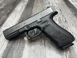 GLOCK 22 GEN 4 40 Smith & Wesson - 1 of 3