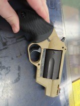 TAURUS JUDGE PUBLIC DEFENDER .45lc / .410 - 1 of 3