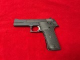SMITH & WESSON 422 .22 LR - 1 of 3