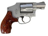 SMITH & WESSON Lady Smith .38 SPL +P - 2 of 3