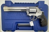 SMITH & WESSON 686 PLUS 3-5-7 MAGNUM SERIES .357 MAG - 1 of 3