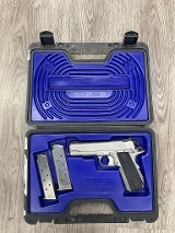 DAN WESSON FIREARMS Valor .45 ACP - 3 of 3