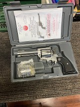 RUGER NEW MODEL BLACKHAWK CONVERTIBLE 10MM/.40 S&W - 1 of 3