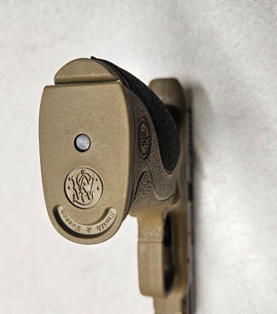 SMITH & WESSON M & P 40 .40 S&W - Image 3 of 3