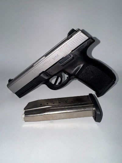 SMITH & WESSON SW9VE 9MM LUGER (9x19 PARA) - Image 1 of 3