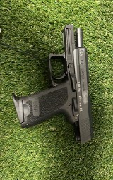 HECKLER & KOCH USP COMPACT 9MM LUGER (9x19 PARA) - 1 of 3