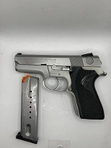 SMITH & WESSON 6946 9MM LUGER (9x19 PARA) - 1 of 3