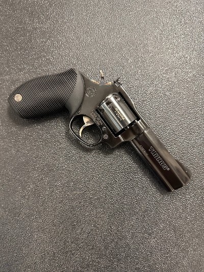 TAURUS 992 TRACKER .22LR/.22MAG - Image 1 of 3