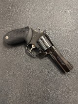 TAURUS 992 TRACKER .22LR/.22MAG - Image 1 of 3