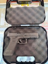 GLOCK 17 GEN5 MOS 9MM LUGER (9x19 PARA) - 1 of 3