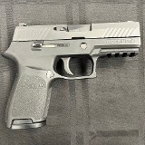 SIG SAUER P320 compact 9MM LUGER (9x19 PARA) - 2 of 3