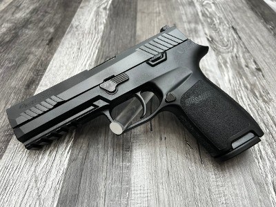SIG SAUER P320 FULL 9MM LUGER (9x19 PARA)