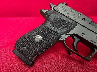 SIG SAUER P220R .45 ACP - Image 3 of 3