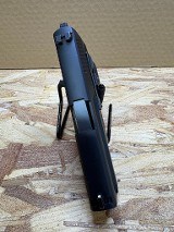 SIG SAUER SP2022 .40 S&W - 2 of 3