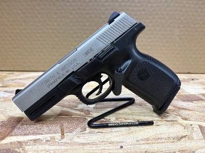 SMITH & WESSON SW40VE .40 S&W