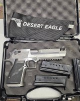 MAGNUM RESEARCH DESERT EAGLE .44 MAGNUM - 1 of 3