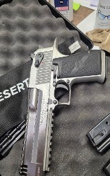 MAGNUM RESEARCH DESERT EAGLE .44 MAGNUM - 3 of 3
