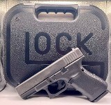 GLOCK 19 gen 49MM LUGER (9x19 PARA) - 2 of 3