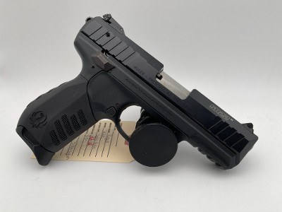 RUGER SR22 .22 LR