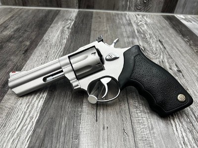 TAURUS 66 STAINLESS STEEL .357 MAG