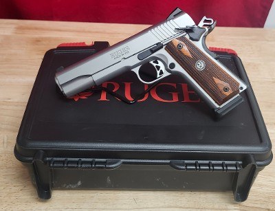 RUGER SR1911 STANDARD .45 ACP