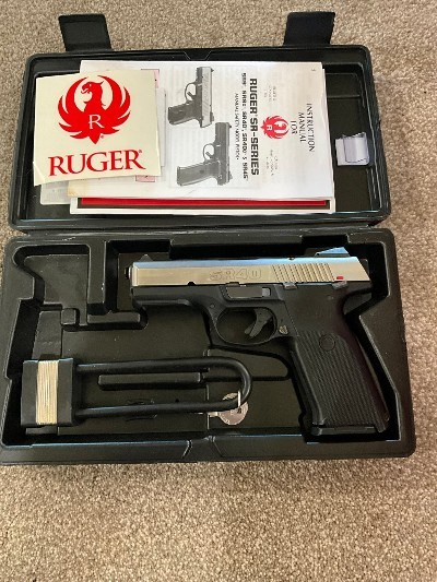 RUGER SR40 STANDARD .40 S&W