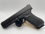 GLOCK G22 GEN 5 .40 S&W - 1 of 3