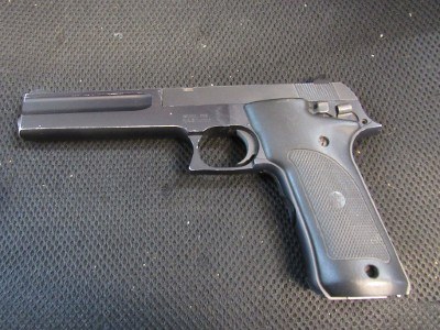 SMITH & WESSON 422 .22 CAL