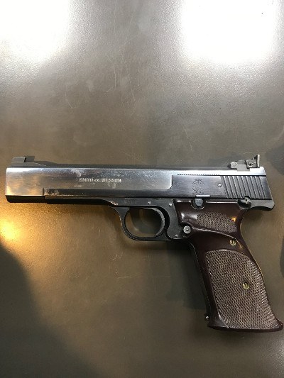 SMITH & WESSON 46 .22 LR