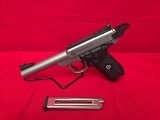 SMITH & WESSON SW22 VICTORY .22 LR - Image 1 of 3